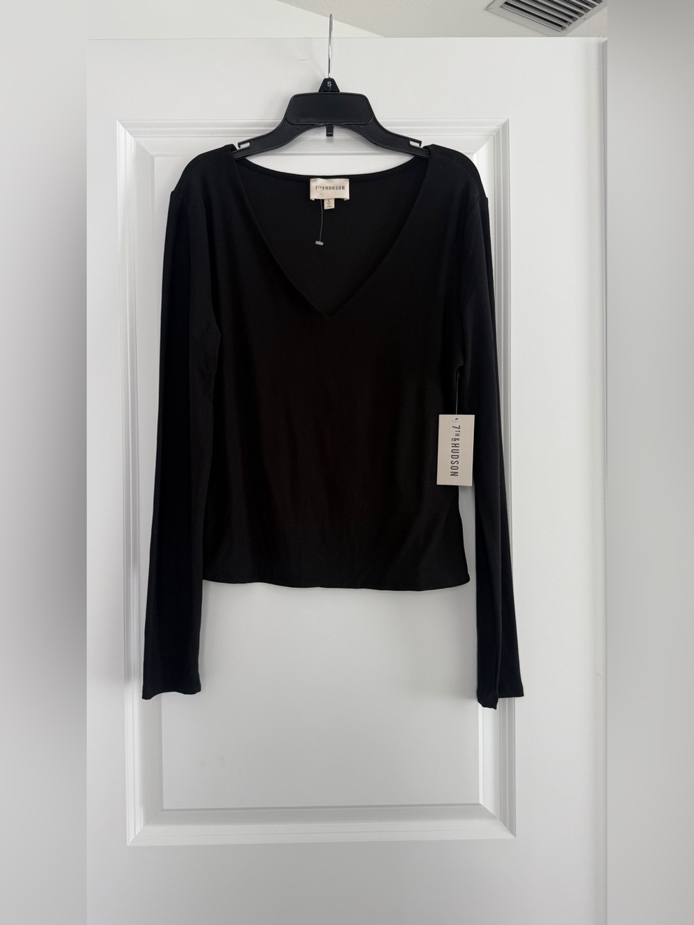 New Black V-Neck Long Sleeve Top